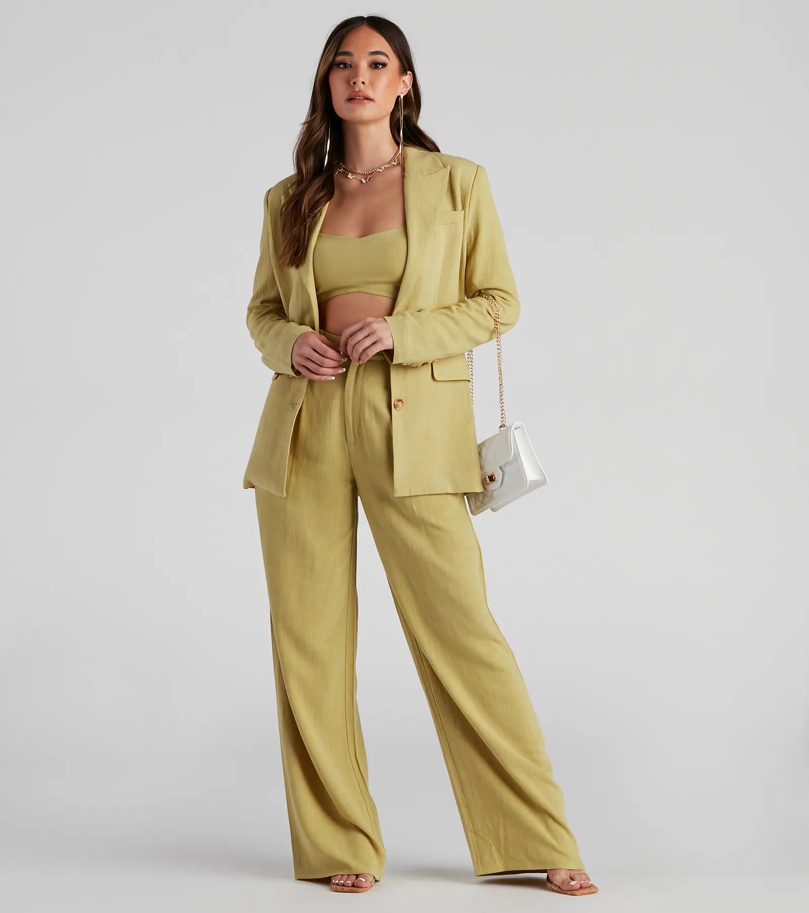 On The Move Linen Crop Top - Image 2