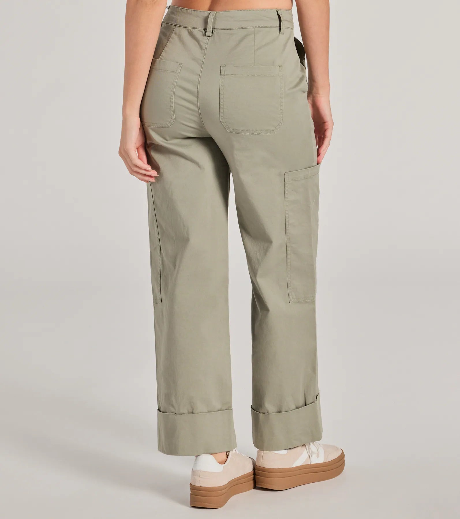 Weekend Trip High-Rise Cuffed Cargo Pants - Image 6