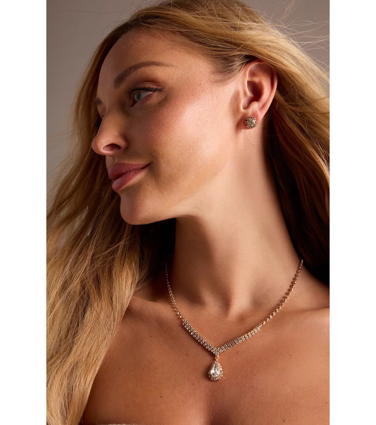 My Moment Rhinestone Necklace And Earrings Set - Image 3